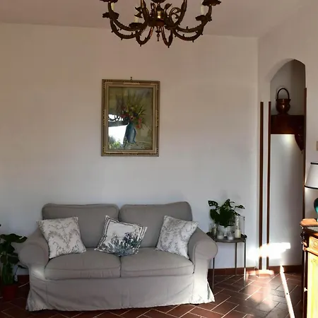 Apartmán Casa Aia Sole With Pool, A/c, Garden, Barbecue Massarosa