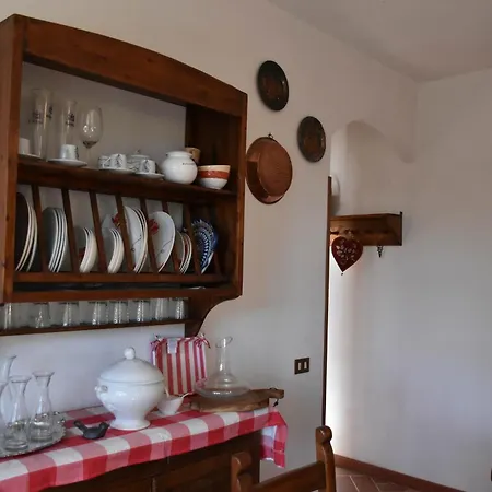 Apartment Casa Aia Sole With Pool, A/c, Garden, Barbecue