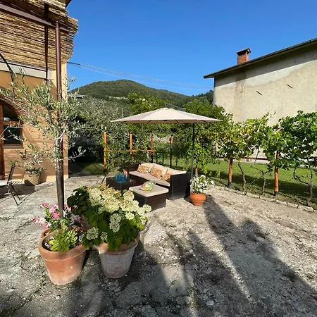 Apartment Casa Aia Sole With Pool, A/c, Garden, Barbecue