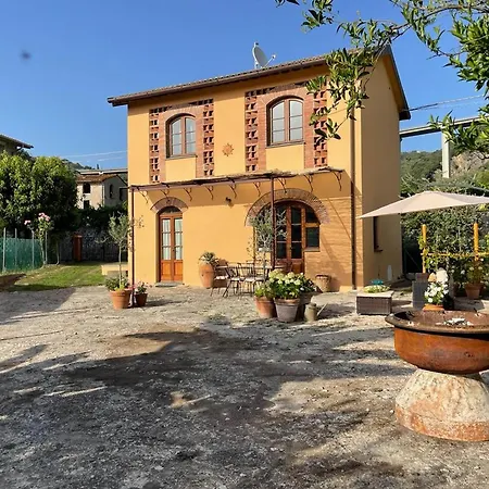 Casa Aia Sole With Pool, A/c, Garden, Barbecue Lägenhet Massarosa