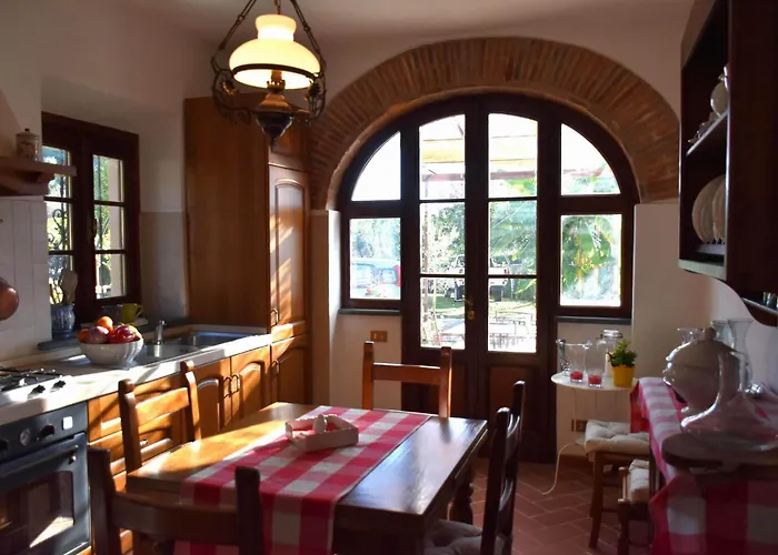 Casa Aia Sole With Pool, A/c, Garden, Barbecue Lägenhet