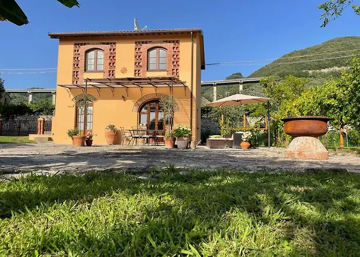 Casa Aia Sole With Pool, A/c, Garden, Barbecue Lägenhet *